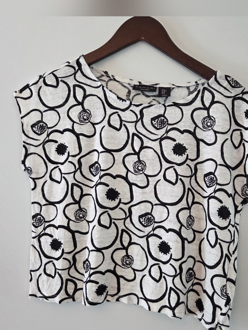 TAHARI Floral Short-Sleeve 100% Linen Top Size M